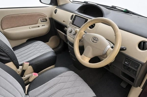 Минивэн Toyota Sienta 2014 года, 819000 рублей, Челябинск