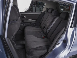 Хетчбэк Nissan Tiida 2012 года, 919000 рублей, Ростов-на-Дону