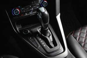 Хетчбэк Ford Focus 2018 года, 1169000 рублей, Сургут