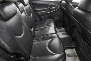 Внедорожник Toyota RAV4 2011 года, 1449000 рублей, Барнаул
