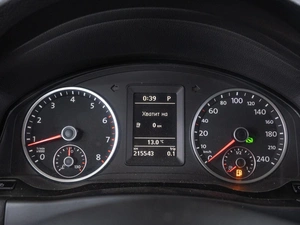 Внедорожник Volkswagen Tiguan 2011 года, 1181000 рублей, Краснодар