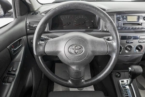 Хетчбэк Toyota Corolla 2006 года, 649000 рублей, Барнаул