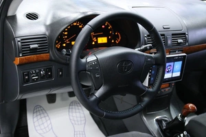 Универсал Toyota Avensis 2008 года, 768000 рублей, Солонцы