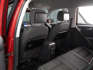 Внедорожник Volkswagen Tiguan 2012 года, 1449000 рублей, Тюмень