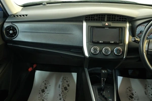 Универсал Toyota Corolla Fielder 2017 года, 1199000 рублей, Омск