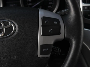 Внедорожник Toyota Land Cruiser 2013 года, 3900000 рублей, Омск