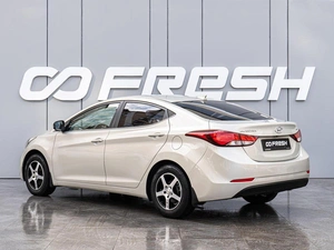 Седан Hyundai Elantra 2015 года, 1350000 рублей, Краснодар