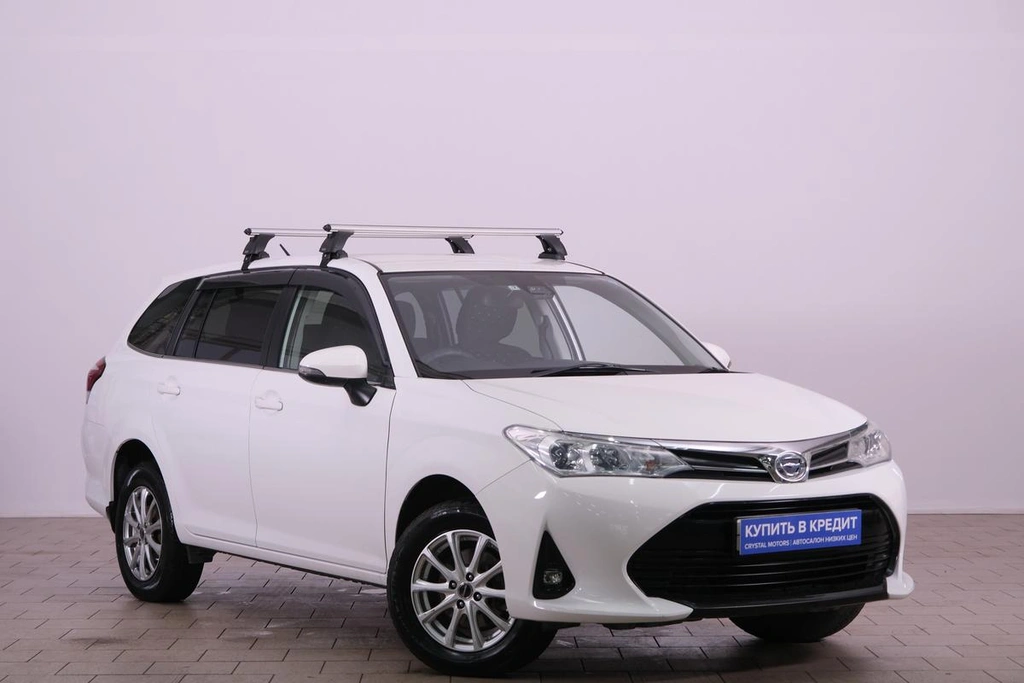 Универсал Toyota Corolla Fielder 2019 года, 1599000 рублей, Омск