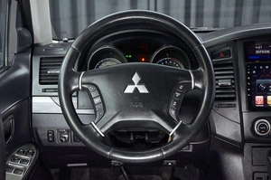 Внедорожник Mitsubishi Pajero 2011 года, 2097000 рублей, Красноярск