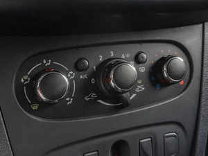 Седан Renault Logan Stepway 2020 года, 1070000 рублей, Краснодар