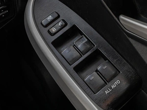 Лифтбек Toyota Prius 2012 года, 1210000 рублей, Краснодар