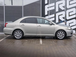 Седан Toyota Avensis 2008 года, 835000 рублей, Краснодар