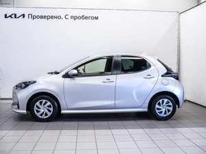 Хетчбэк Toyota Yaris 2021 года, 1150000 рублей, Красноярск
