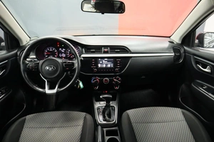Седан Kia Rio 2018 года, 1675000 рублей, Курск