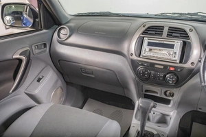 Внедорожник Toyota RAV4 2001 года, 649000 рублей, Томск