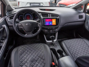 Хетчбэк Kia Ceed 2012 года, 939000 рублей, Саратов