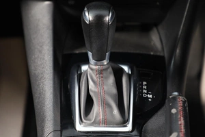 Хетчбэк Mazda Axela 2014 года, 1369000 рублей, Новосибирск
