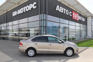 Седан Volkswagen Polo 2015 года, 1300000 рублей, Мирное