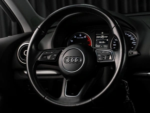 Хетчбэк Audi A3 2016 года, 1599000 рублей, Тюмень
