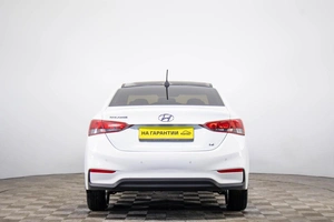 Седан Hyundai Solaris 2017 года, 989000 рублей, Пермь