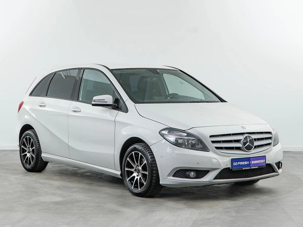 Хетчбэк Mercedes-benz B-класс 2013 года, 1329050 рублей, Москва