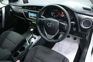 Хетчбэк Toyota Auris 2013 года, 1108000 рублей, Солонцы