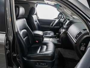 Внедорожник Toyota Land Cruiser 2011 года, 3369000 рублей, Тюмень