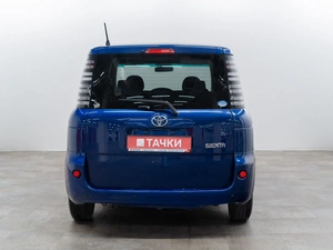 Минивэн Toyota Sienta 2004 года, 600000 рублей, Красноярск