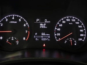 Седан Hyundai Solaris 2019 года, 1330000 рублей, Омск