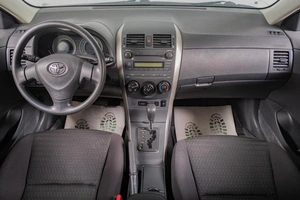 Седан Toyota Corolla 2009 года, 1449000 рублей, Томск