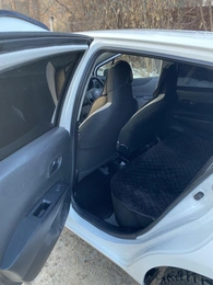 Хетчбэк Toyota Vitz 2013 года, 800000 рублей, Красноярск