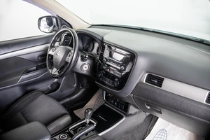 Внедорожник Mitsubishi Outlander 2017 года, 1859000 рублей, Пермь