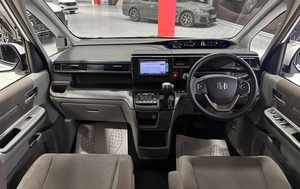 Минивэн Honda Stepwgn 2015 года, 1670000 рублей, Красноярск
