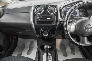Хетчбэк Nissan Note 2013 года, 849000 рублей, Барнаул