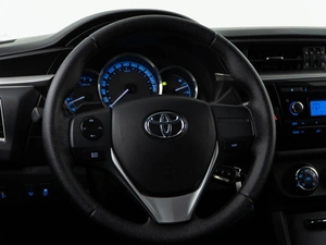 Седан Toyota Corolla 2013 года, 1350050 рублей, Москва