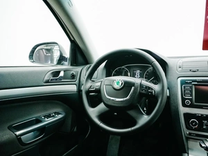 Лифтбек Skoda Octavia 2012 года, 879000 рублей, Красноярск