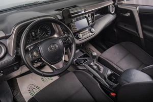 Внедорожник Toyota RAV4 2015 года, 2299000 рублей, Томск