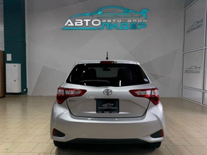 Хетчбэк Toyota Vitz 2018 года, 799000 рублей, Красноярск