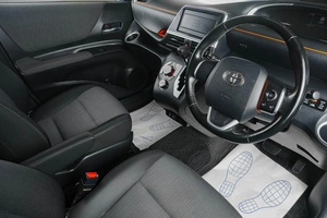 Минивэн Toyota Sienta 2019 года, 1769000 рублей, Тюмень