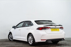 Седан Toyota Corolla 2020 года, 1899000 рублей, Сургут