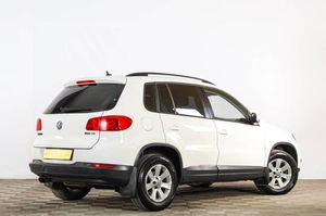 Внедорожник Volkswagen Tiguan 2012 года, 1749000 рублей, Тюмень