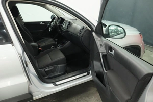 Внедорожник Volkswagen Tiguan 2015 года, 1500000 рублей, Курск