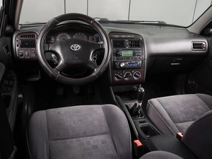 Седан Toyota Avensis 2001 года, 364000 рублей, Воронеж