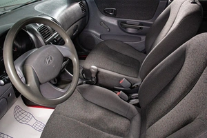 Седан Hyundai Accent 2005 года, 379000 рублей, Сургут