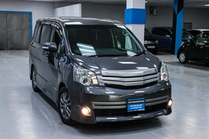 Минивэн Toyota Noah 2011 года, 1498000 рублей, Солонцы
