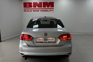Седан Volkswagen Jetta 2012 года, 1295000 рублей, Смоленск