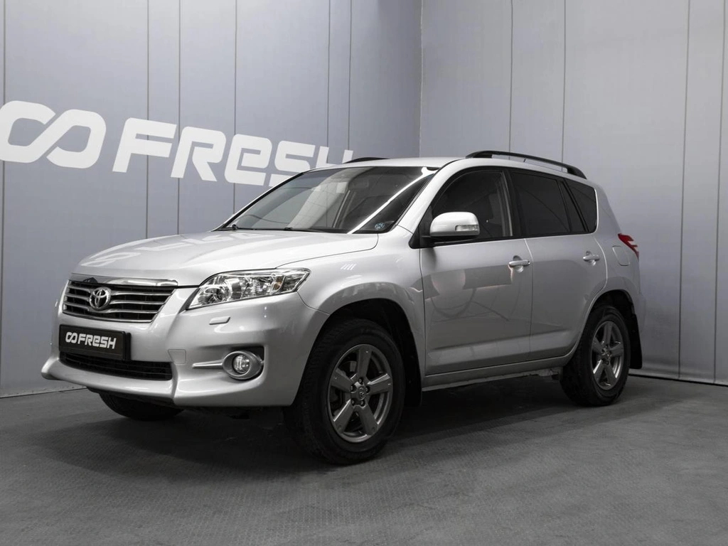 Внедорожник Toyota RAV4 2012 года, 1470000 рублей, Омск