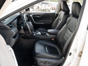 Внедорожник Toyota RAV4 2022 года, 2950000 рублей, Краснодар