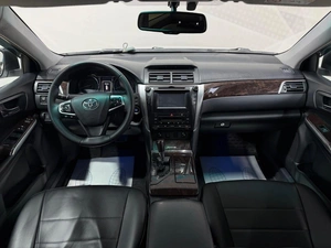 Седан Toyota Camry 2015 года, 1799000 рублей, Красноярск