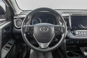 Внедорожник Toyota RAV4 2018 года, 3389000 рублей, Барнаул